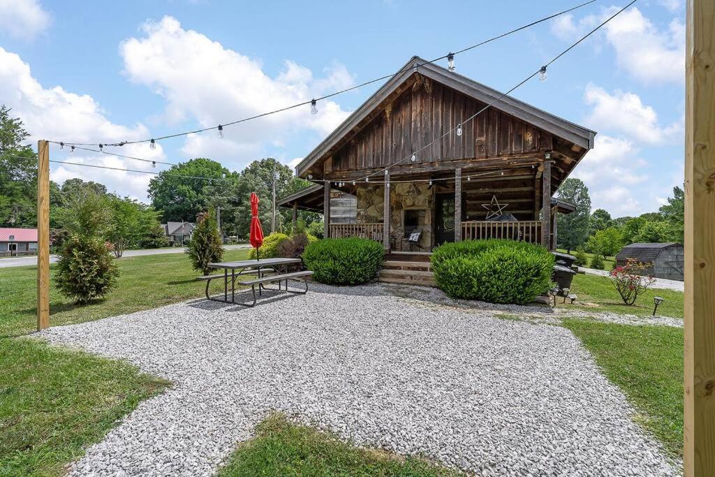 Rustic Cabin, Dock, Firepit, Kayaks & Games Winchester Экстерьер фото